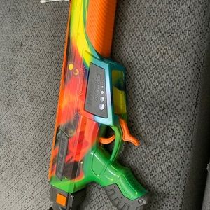 It’s a gel blaster a toy gun that shoots out orbezz